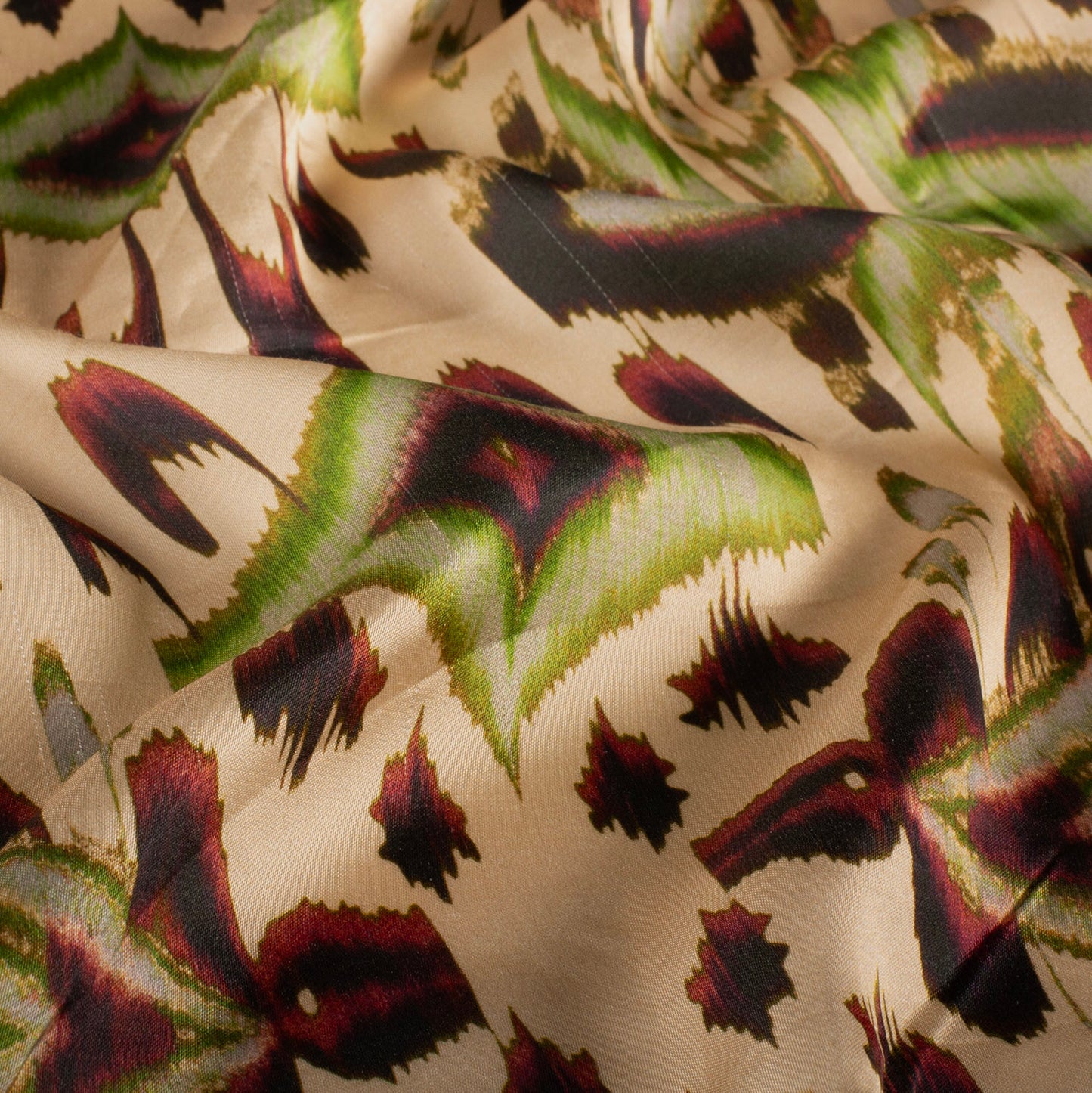 Viscose Satijn stof bedrukt Abstract Beige